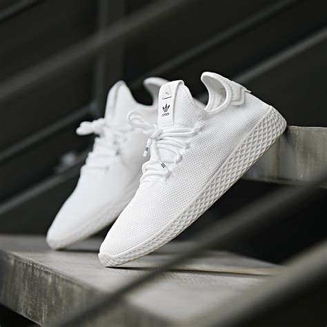 adidas pharrell williams white hu